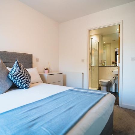 ⭑ Modern Town Centre Apartment ⭑ Борнмът Екстериор снимка